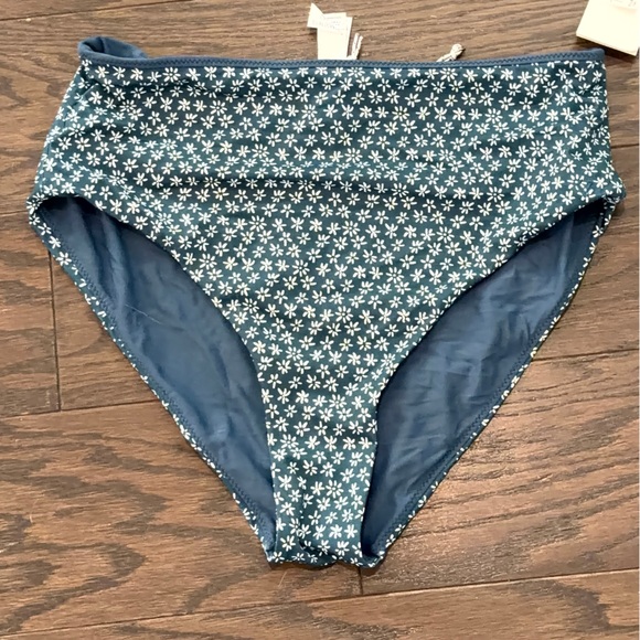 Vineyard Vines Bikini Underwire Bikini High Waist Bottom Size Small/Medium NWOT - Picture 3 of 6